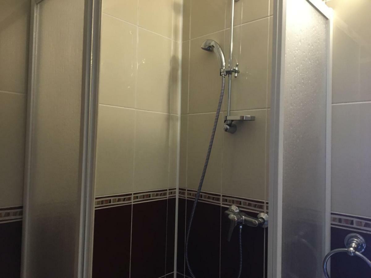 Hostel Villa Roma Lviv Eksteriør billede