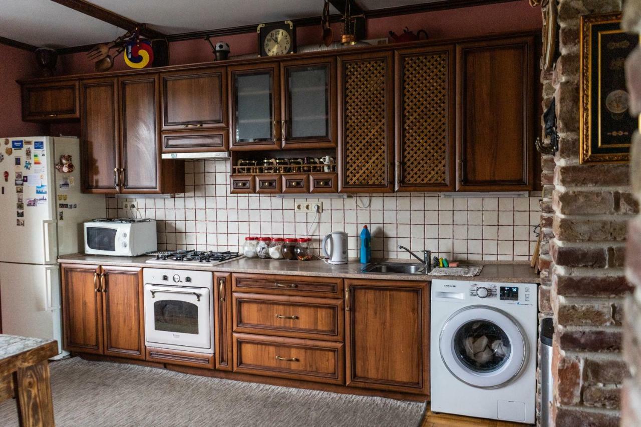 Hostel Villa Roma Lviv Eksteriør billede