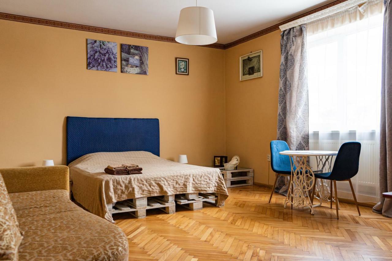 Hostel Villa Roma Lviv Eksteriør billede