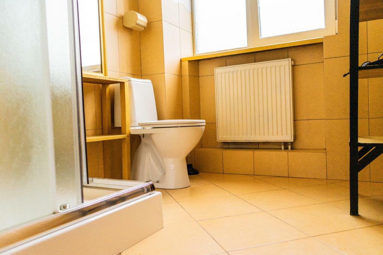 Hostel Villa Roma Lviv Eksteriør billede