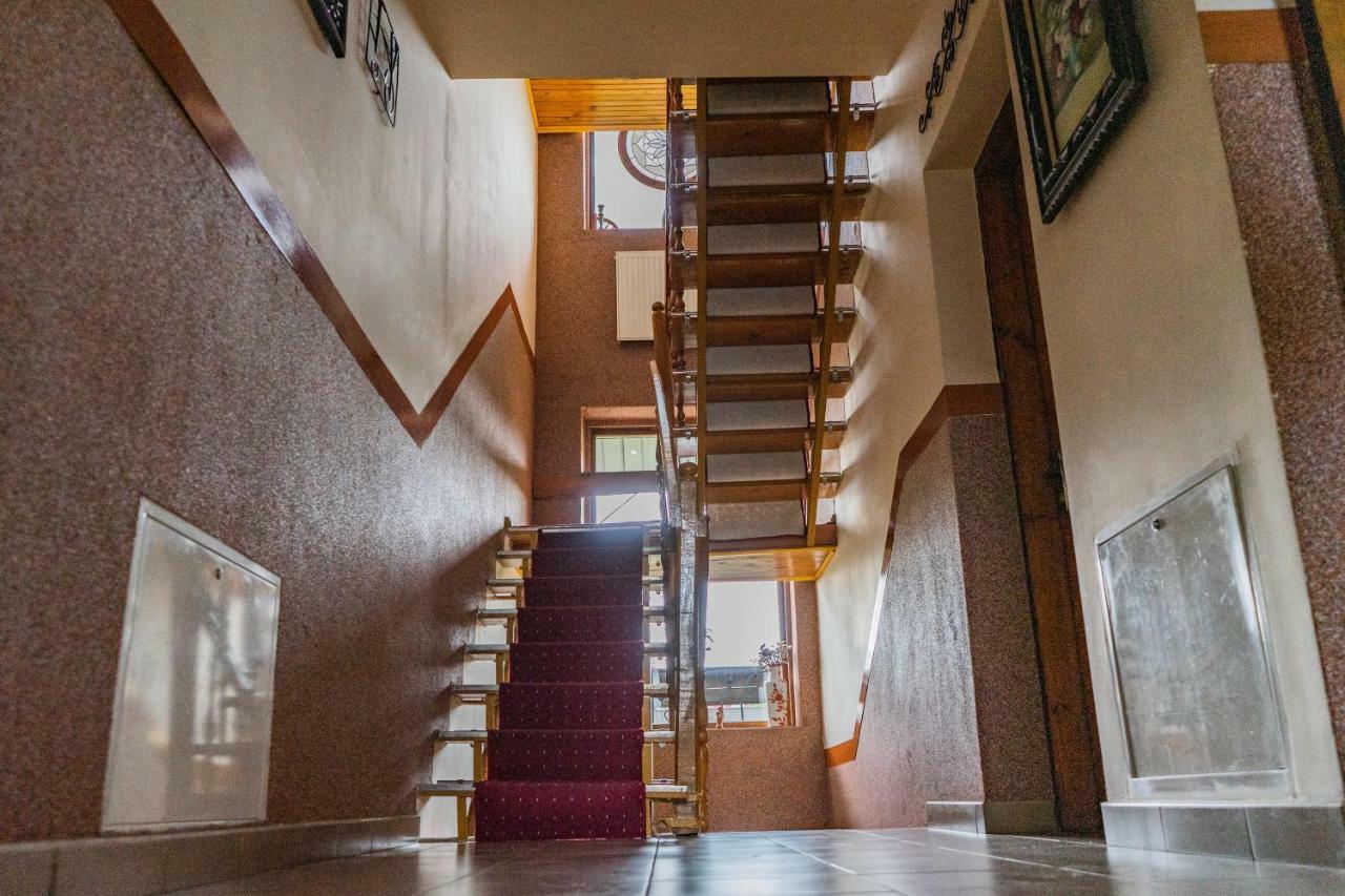 Hostel Villa Roma Lviv Eksteriør billede