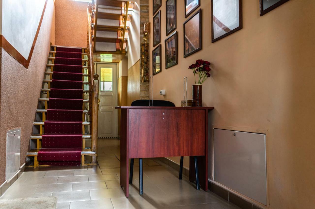 Hostel Villa Roma Lviv Eksteriør billede