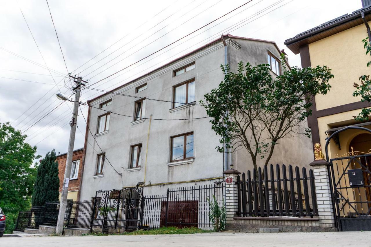 Hostel Villa Roma Lviv Eksteriør billede