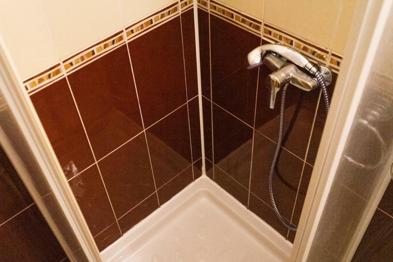 Hostel Villa Roma Lviv Eksteriør billede